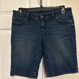 Gloria Vanderbilt Jean shorts